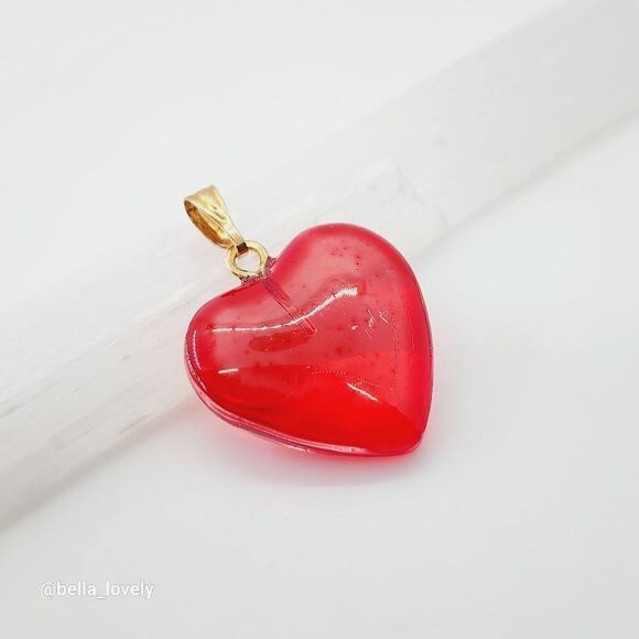 Beautiful Heart Red Rock Crystal Pendant Gold Toned Bail - Picture 1 of 1